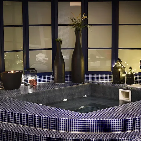 Morris Hotel 4*