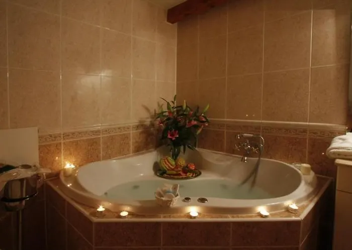 Morris Hotel