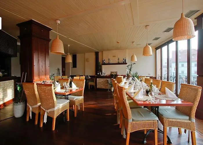 Morris Hotel